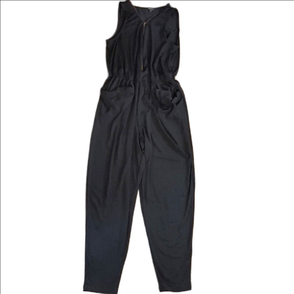 Ambiance Elegant Black Sleeveless Jumpsuit - Picture 3 of 5